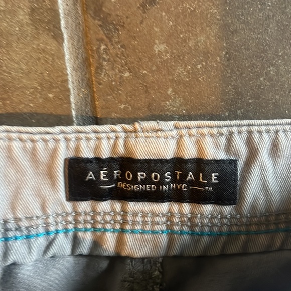Aéropostale cargo shorts size 27 - Picture 2 of 4